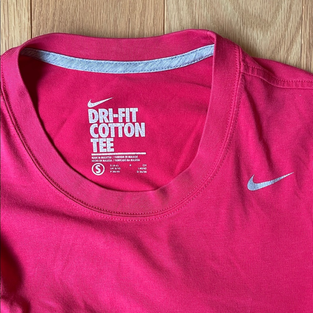 Nike Women's Dri-Fit Cotton Long Sleeve Pink Tee Small